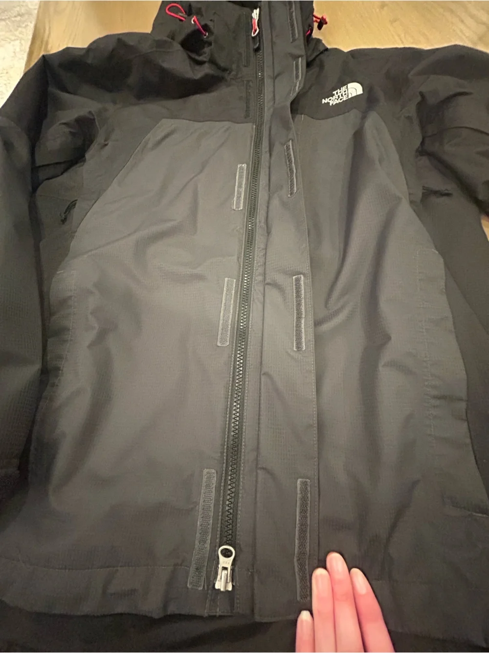 The North Face HyVent Men’s Medium Black Dark Gray Hooded Waterproof Jacket
